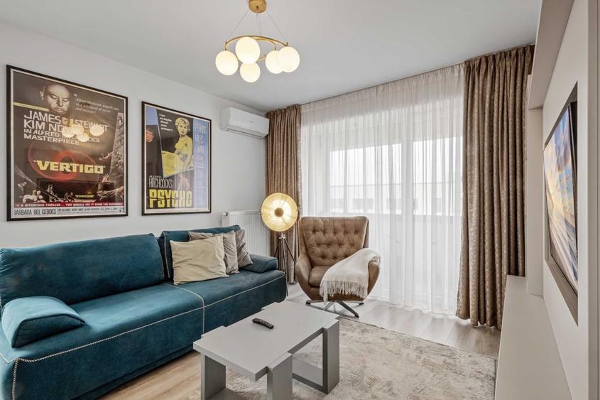 Apartament cu 4 camere decomandat în Central