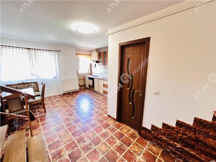 Apartament cu 3 camere semidecomandat, mobilat în Aeroport
