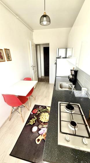 Apartament cu 2 camere decomandat, mobilat în Dâmbu Pietros