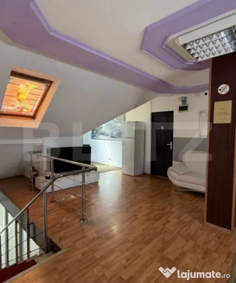 Apartament cu 7 camere decomandat în Central