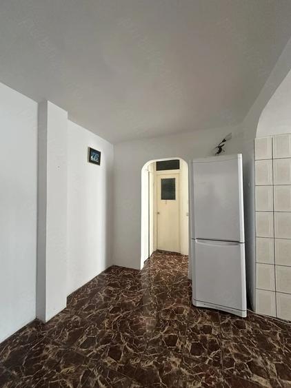 Apartament cu 2 camere decomandat în Malu Roșu