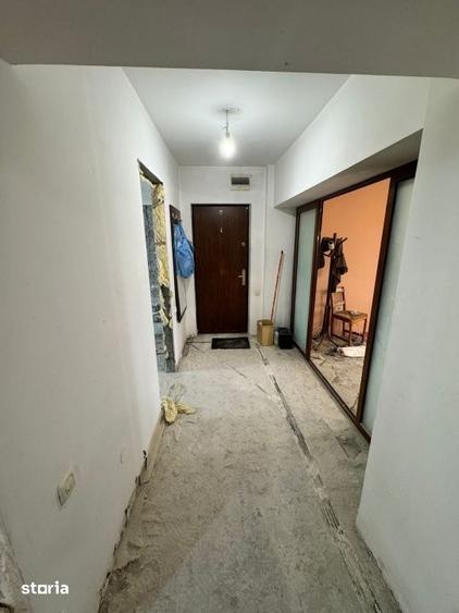 Apartament cu 3 camere în Tomis I