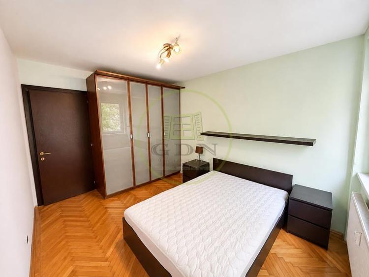 Apartament cu 2 camere semidecomandat, mobilat în Pajura