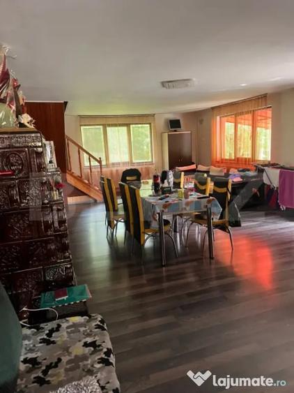 Casă cu 4 camere cu Teren 1809 Mp în Ocoliș