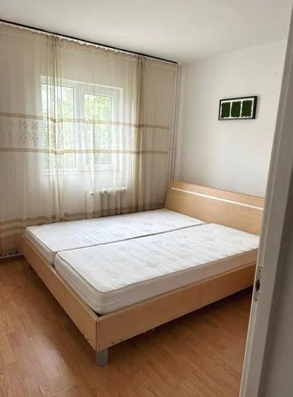 Apartament cu 2 camere semidecomandat în Dacia