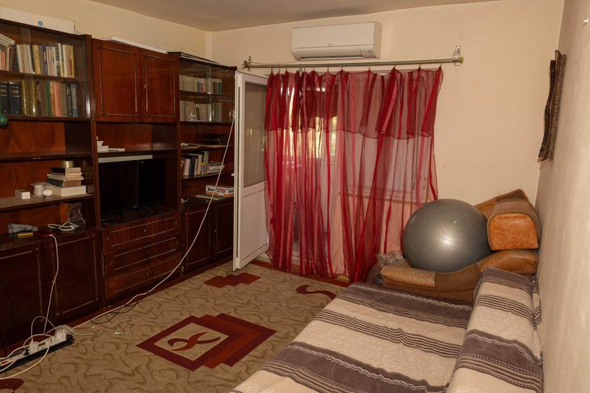 Apartament cu 2 camere decomandat în Exterior Vest