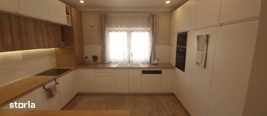 Casă cu 4 camere cu Teren 633 Mp în Baciu