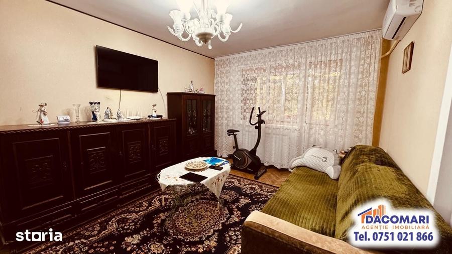 Apartament cu 3 camere în Micro 19