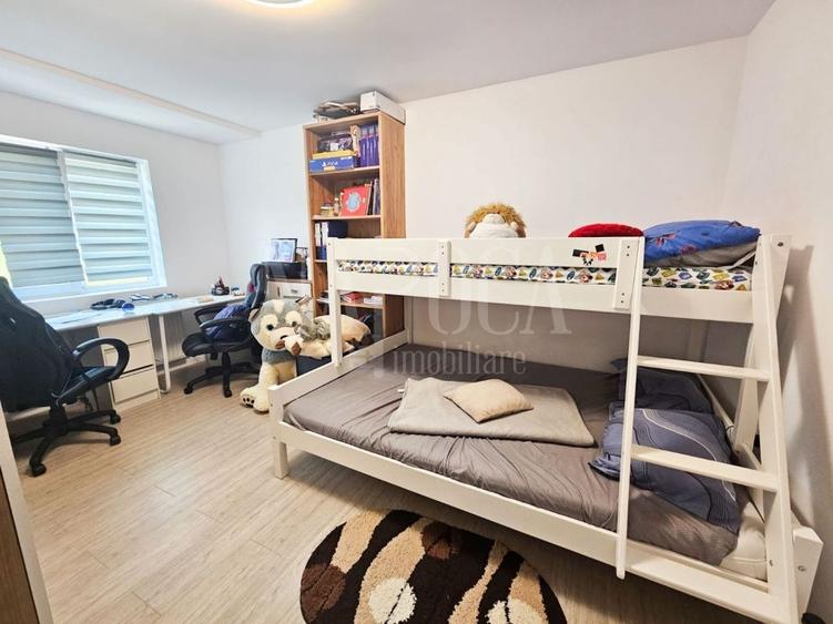 Apartament cu 3 camere semidecomandat în Florești