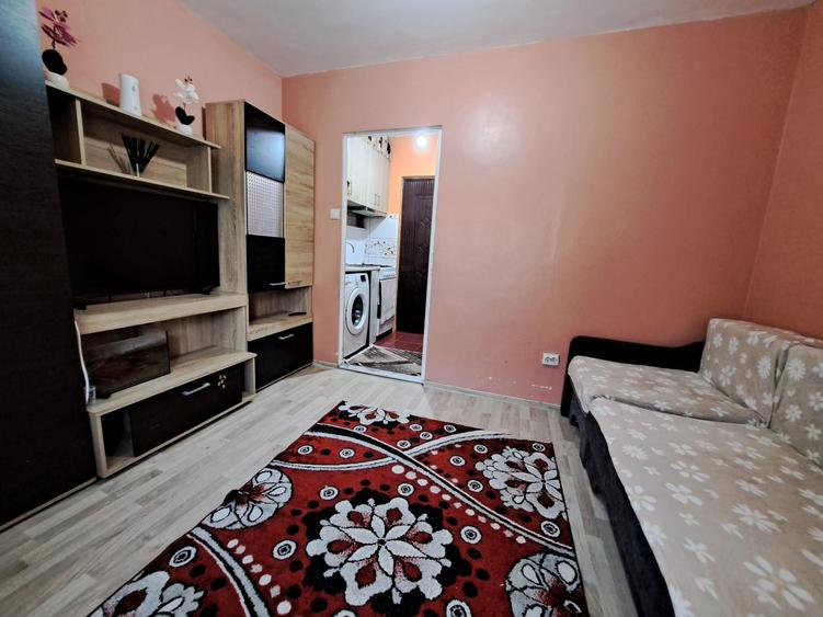 Apartament semidecomandat în Tudor Vladimirescu