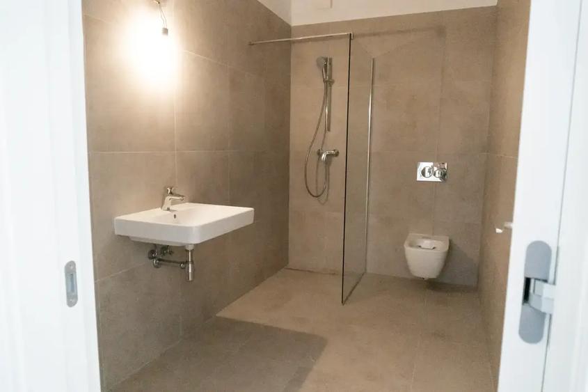 Apartament cu 4 camere decomandat în Theodor Pallady
