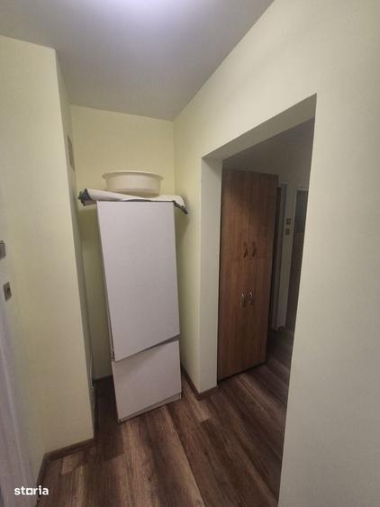 Apartament cu 3 camere decomandat în Exterior Vest