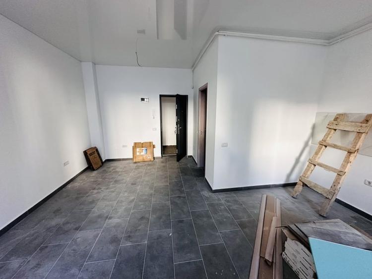 Spațiu comercial, de 33.900001525879 mp, în Chiajna