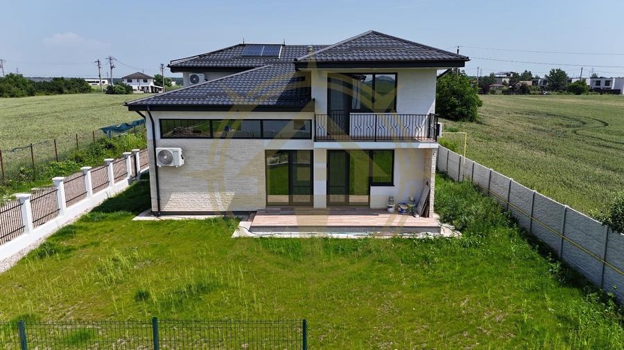 Casă cu 5 camere cu Teren 500 Mp în Dumbrăveni