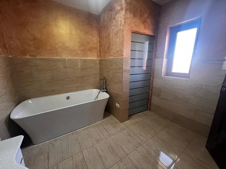 Casă cu Teren 1000 Mp în Șega