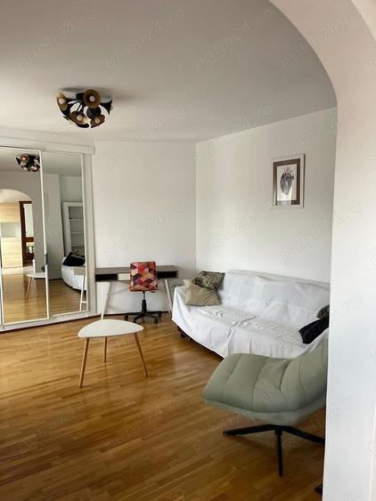 Vanzare Apartament 2 camere , etaj 3, centrală, mansardă și boxă - Cotroceni - 1