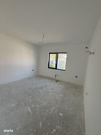 Casă cu 4 camere în Cumpăna