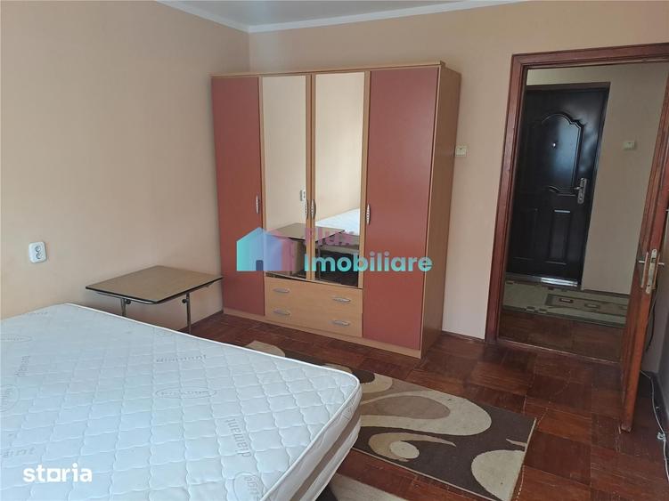 Apartament cu 2 camere decomandat în Vama