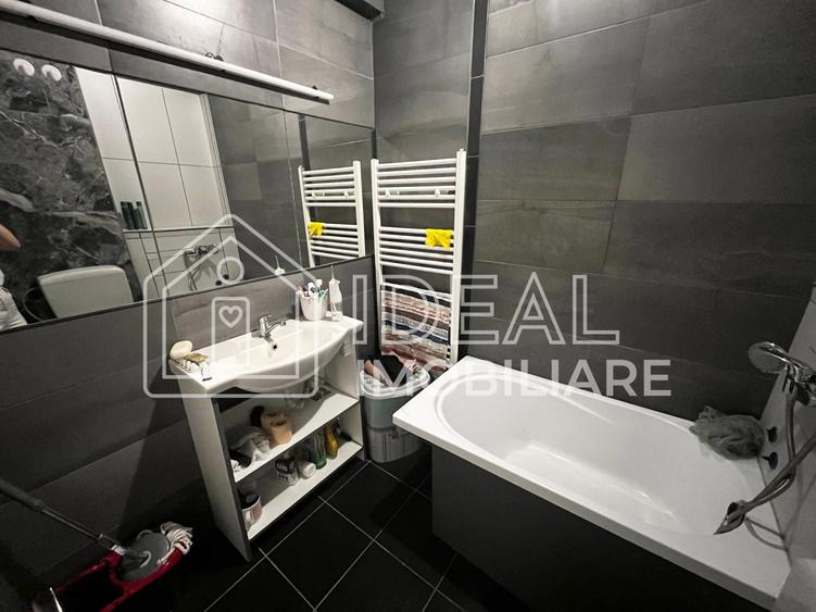 Apartament cu 2 camere semidecomandat, mobilat în Central