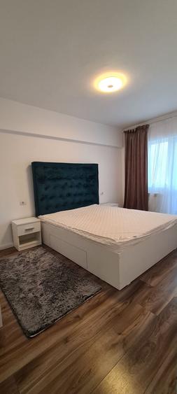 Apartament cu 3 camere decomandat în Alexandru cel Bun