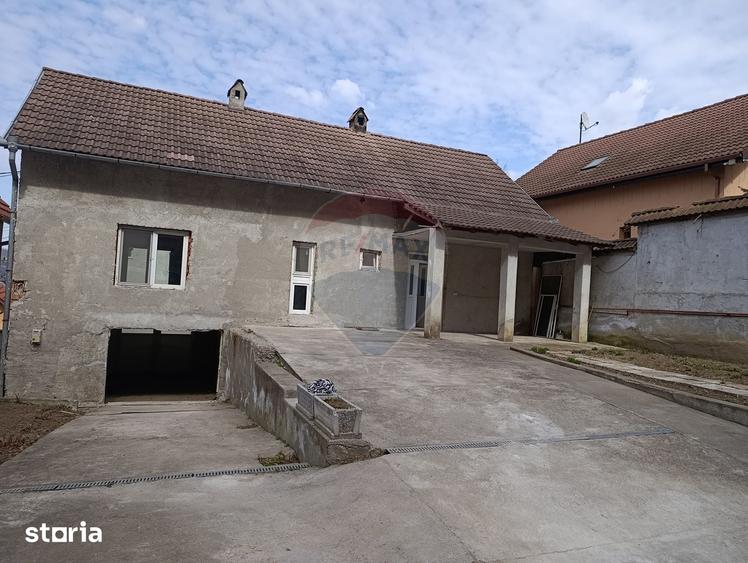 Casă cu 3 camere cu Teren 352 Mp în Central