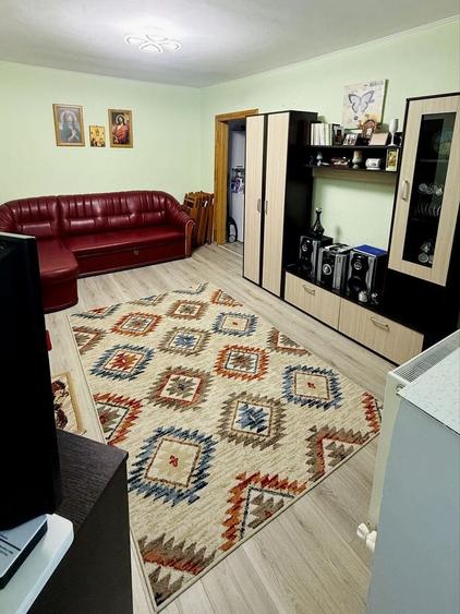 Vand apartament 2 camere complet mobilat si utilat, semidecomandat, 48,3 mp utili, etaj 2 - 7