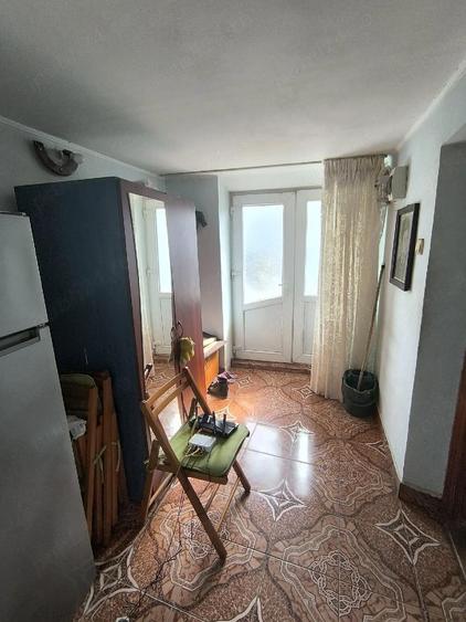 Casa batraneasca de vanzare Hu?i - 2