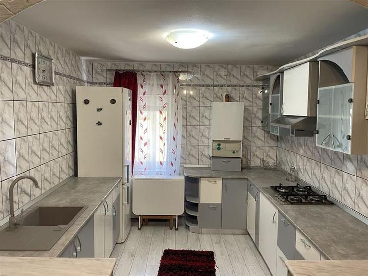 Apartament 3 camere decomandat etajul 1 Noua - 4