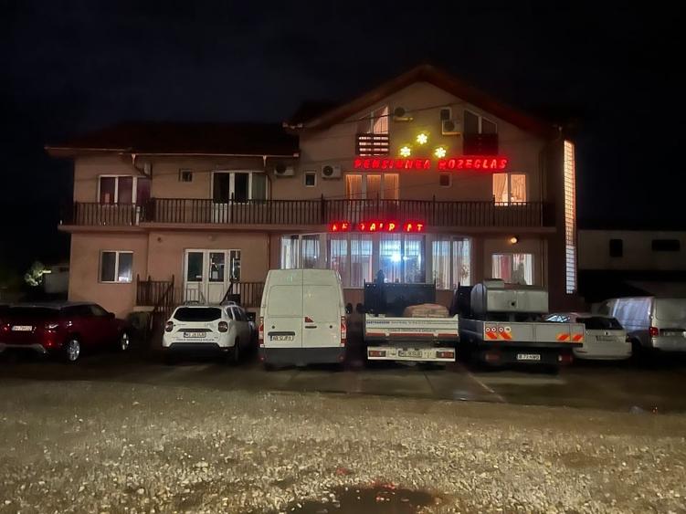 Inchiriem pensiune turistică 50loc cazare,parcare,Oradea-Felix - 4