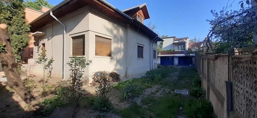 Casa cu mansarda la curte 535 m - 8