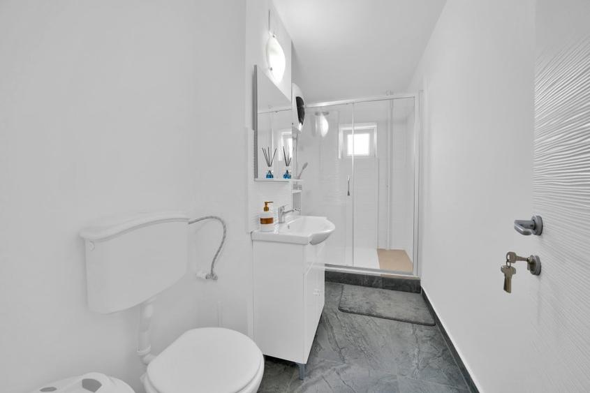 Sebastian*Decomandata*41 mp*Bloc 1987*Totul nou*Modern - 5