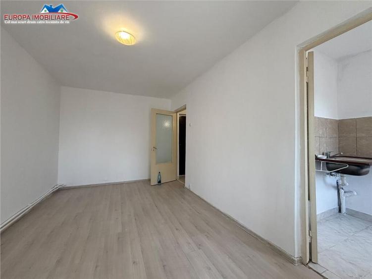 Garsoniera de zona Dallas Tulcea - 1