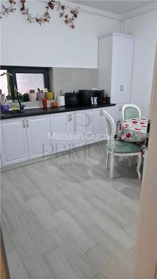 DUMBRAVITA - 4 CAM - DECOMANDAT - 2 BAI - LOC PARCARE - GRADINA - SPATIOS/LUMINO