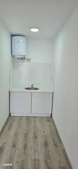 Garsoniera renovata totul nou pretabila locuit sau birou - 1