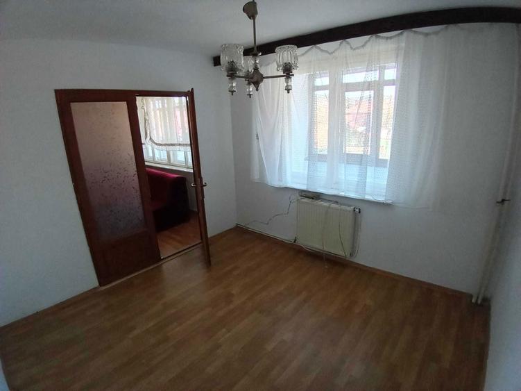 Apartament 4 camere 95MP - etaj 1/8 + garaj - 12