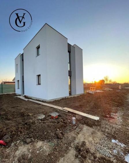 Vila cu 5 camere - complex Frasinului - 1