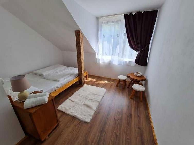 Afacere la cheie - Cabana Floare de stanca din muntii Retezat - 1