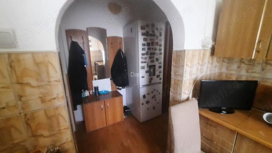 Vand apartament 4 camere