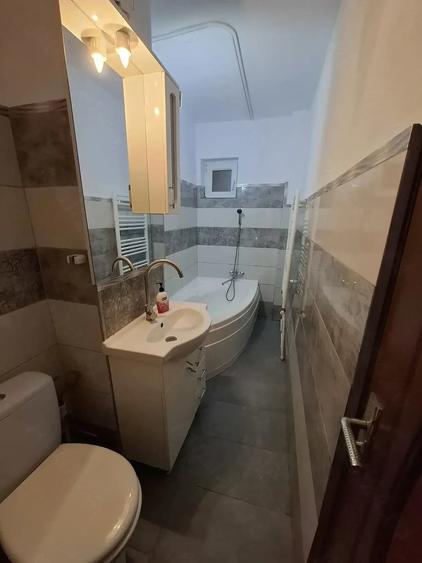 Apartament cu 2 camere decomandat în Exterior Vest