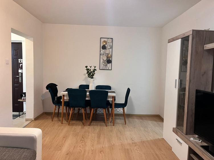 Bdul. Tineretului, vis - a- vis de Park, Apartament 2 camere. - 16