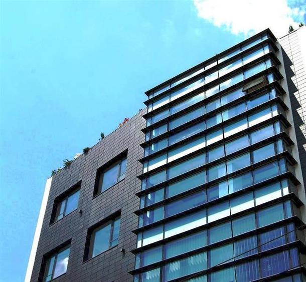 Spatiu de birou, de vanzare - 400 mp construiti - 1