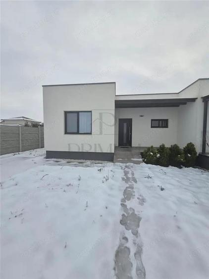 Duplex modern de inchiriat - 2 dormitoare - spatii generoase - zona foarte buna - 20