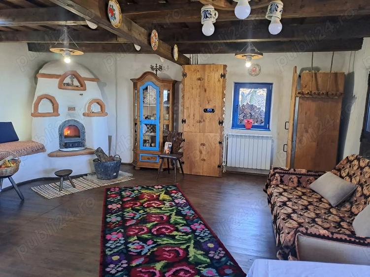 Vand mini complex tradi?ional: o casa maramure?eana, o casu?a de hobbit ?i doua case bucovinene - 4