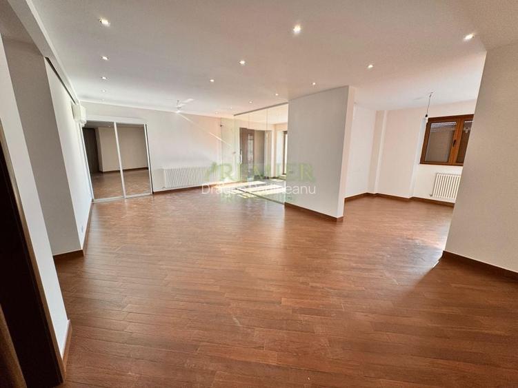 Apartament cu 3 camere decomandat în Dorobanți Apartament cu 3 camere decomandat în Dorobanți
