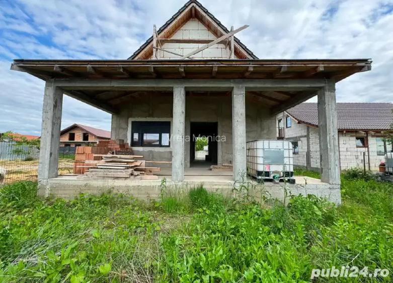 Vand casa moderna la gri - spatiu generos, materiale premium - 2