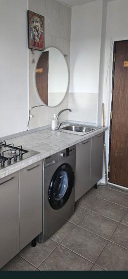 Camera moderna -renovata- Florilor - 1