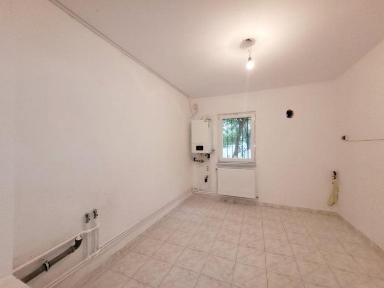 NAVODARI-EST- 2 camere confort 1, parter cu centrala pe gaz - 3