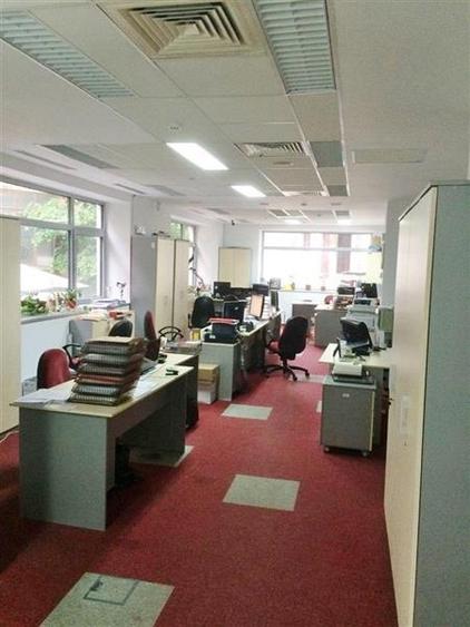 Vanzare Cladire de birouri 1900 mp - 2