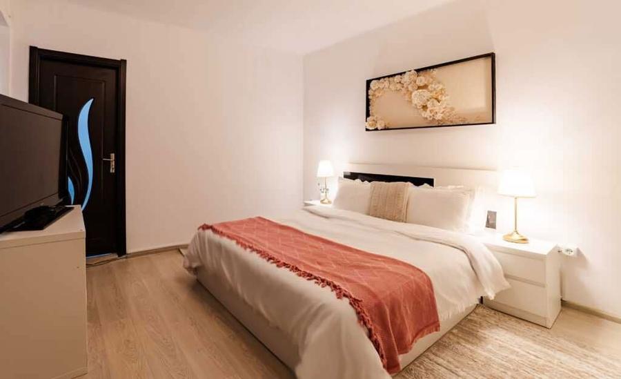 Inchiriez locatie cu 3 apartamente in centru istoric Brasov - 6