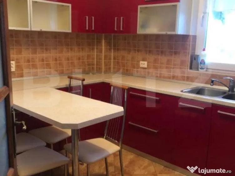 Apartament de inchiriat cu 2 camere, 80 mp, etaj intermediar - 4